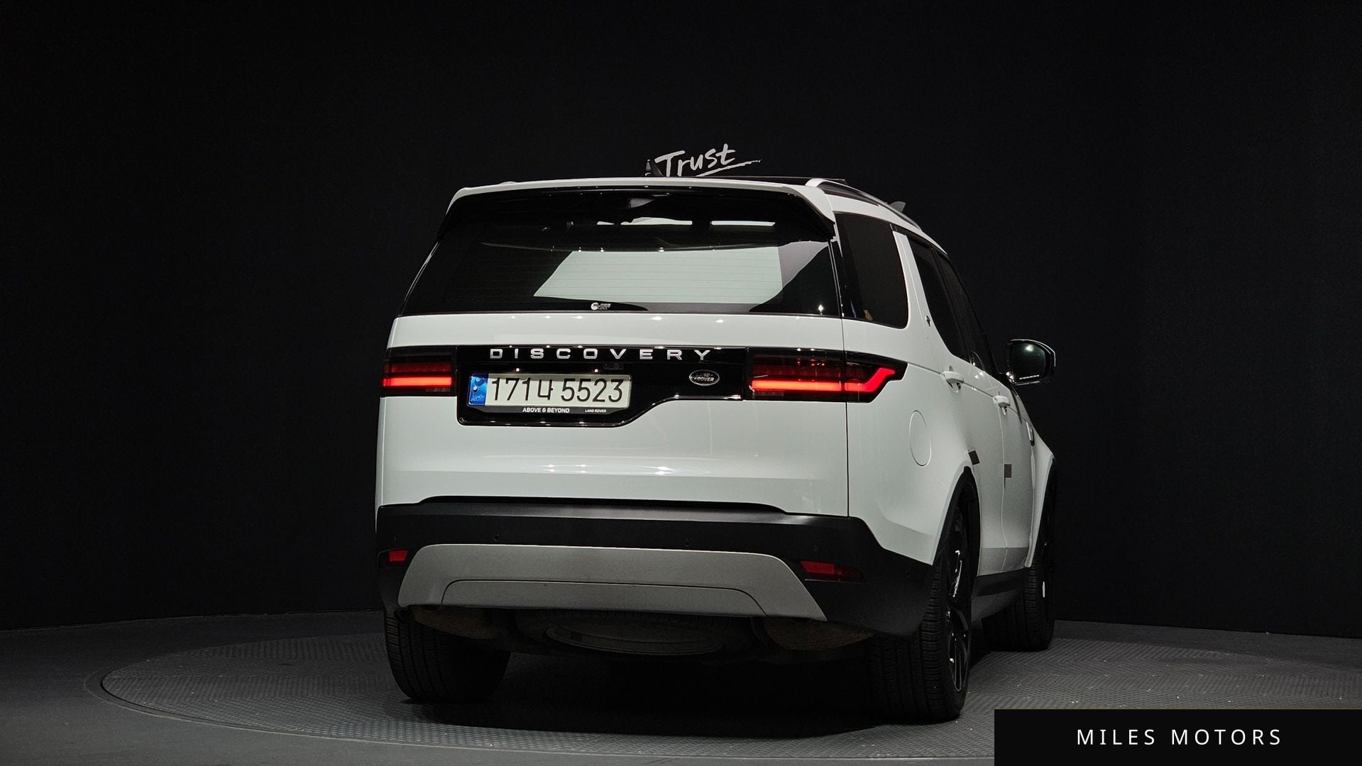Land Rover Discovery 2022 — миниатюра 4