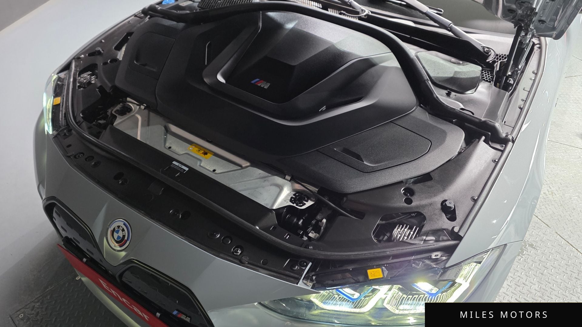 BMW i4 2022 — миниатюра 6