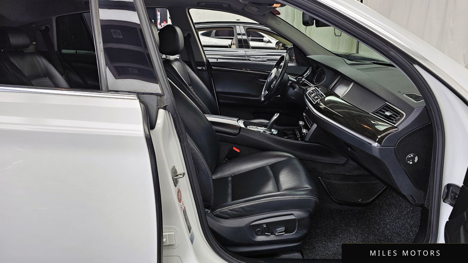 BMW 5시리즈 GT (F07) 2016 — миниатюра 11