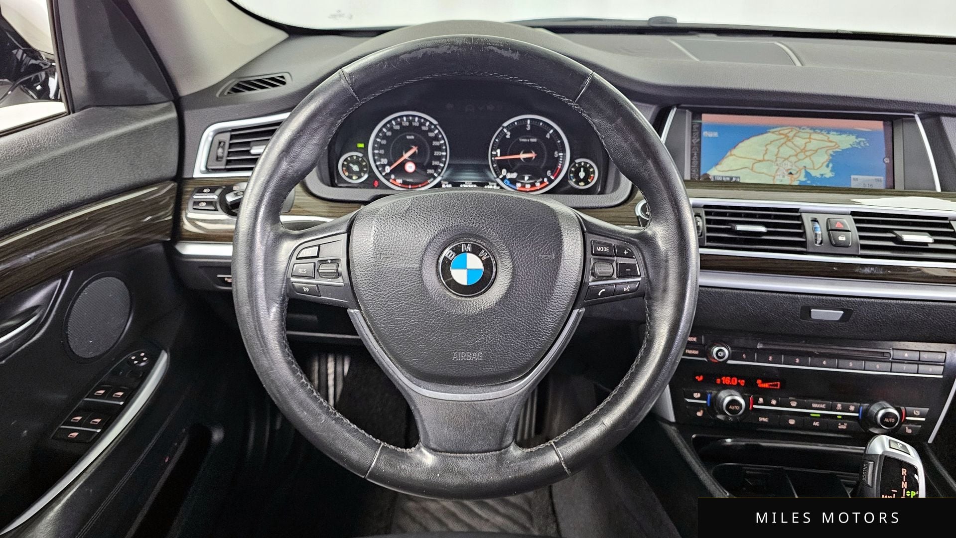 BMW 5시리즈 GT (F07) 2016 — миниатюра 13