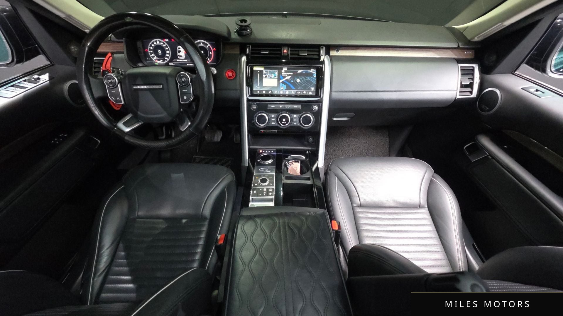 Land Rover Discovery 2018 — миниатюра 10