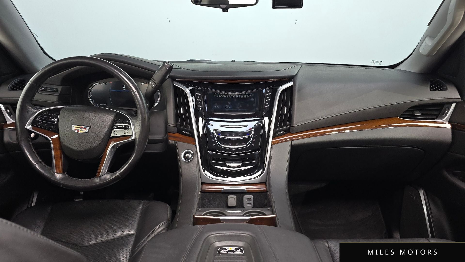 Cadillac Escalade 2020 — миниатюра 10