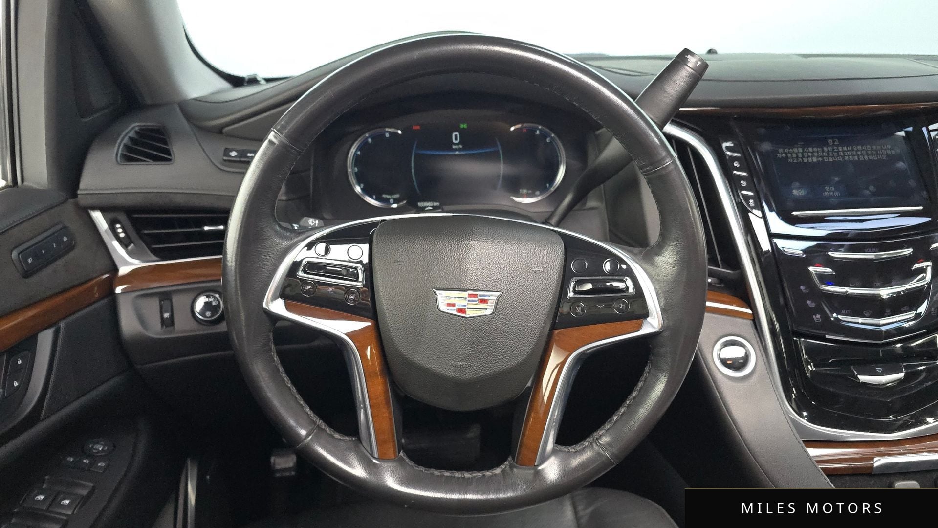 Cadillac Escalade 2020 — миниатюра 19
