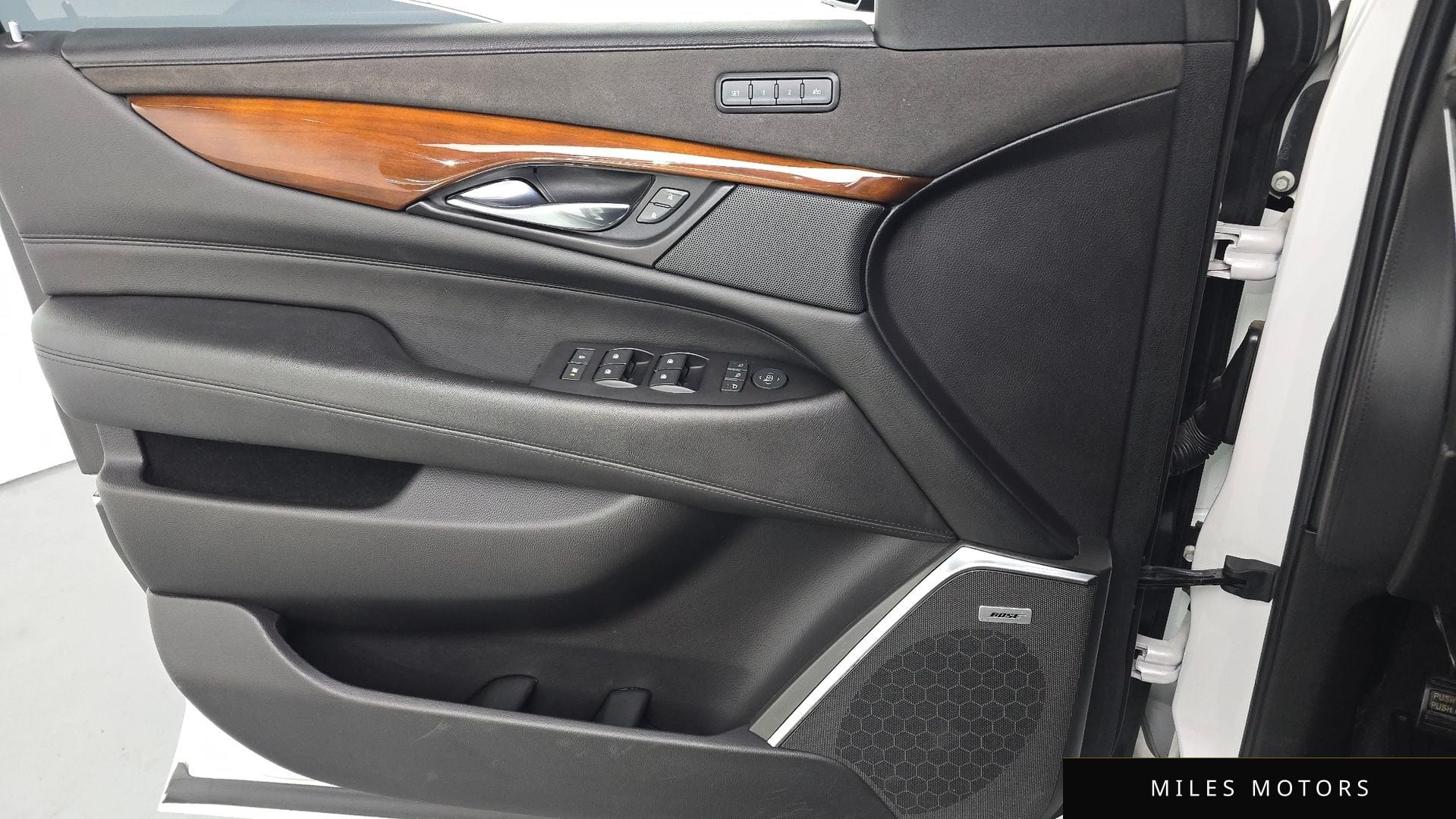 Cadillac Escalade 2020 — миниатюра 14