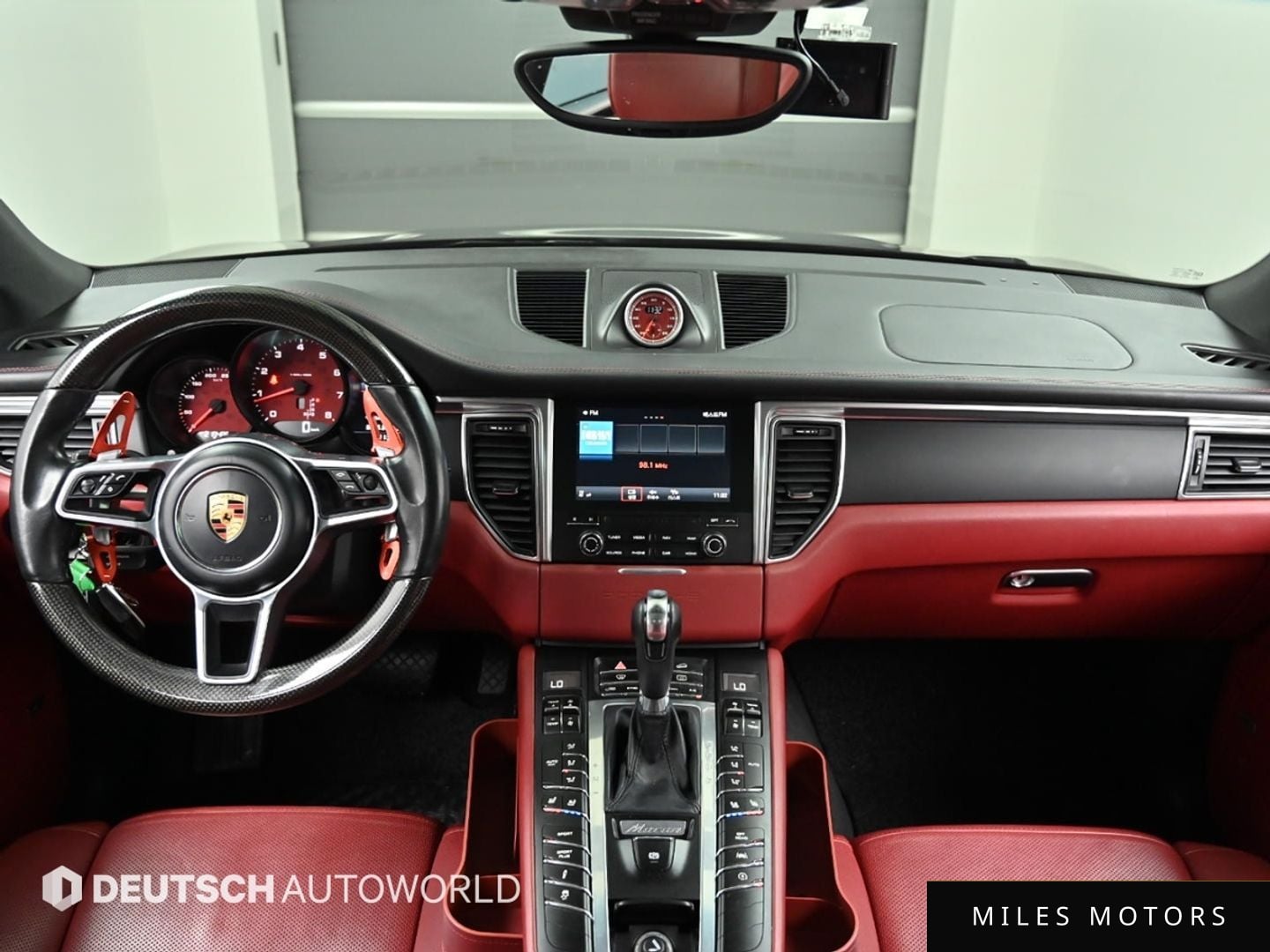 Porsche Macan 2017 — миниатюра 7