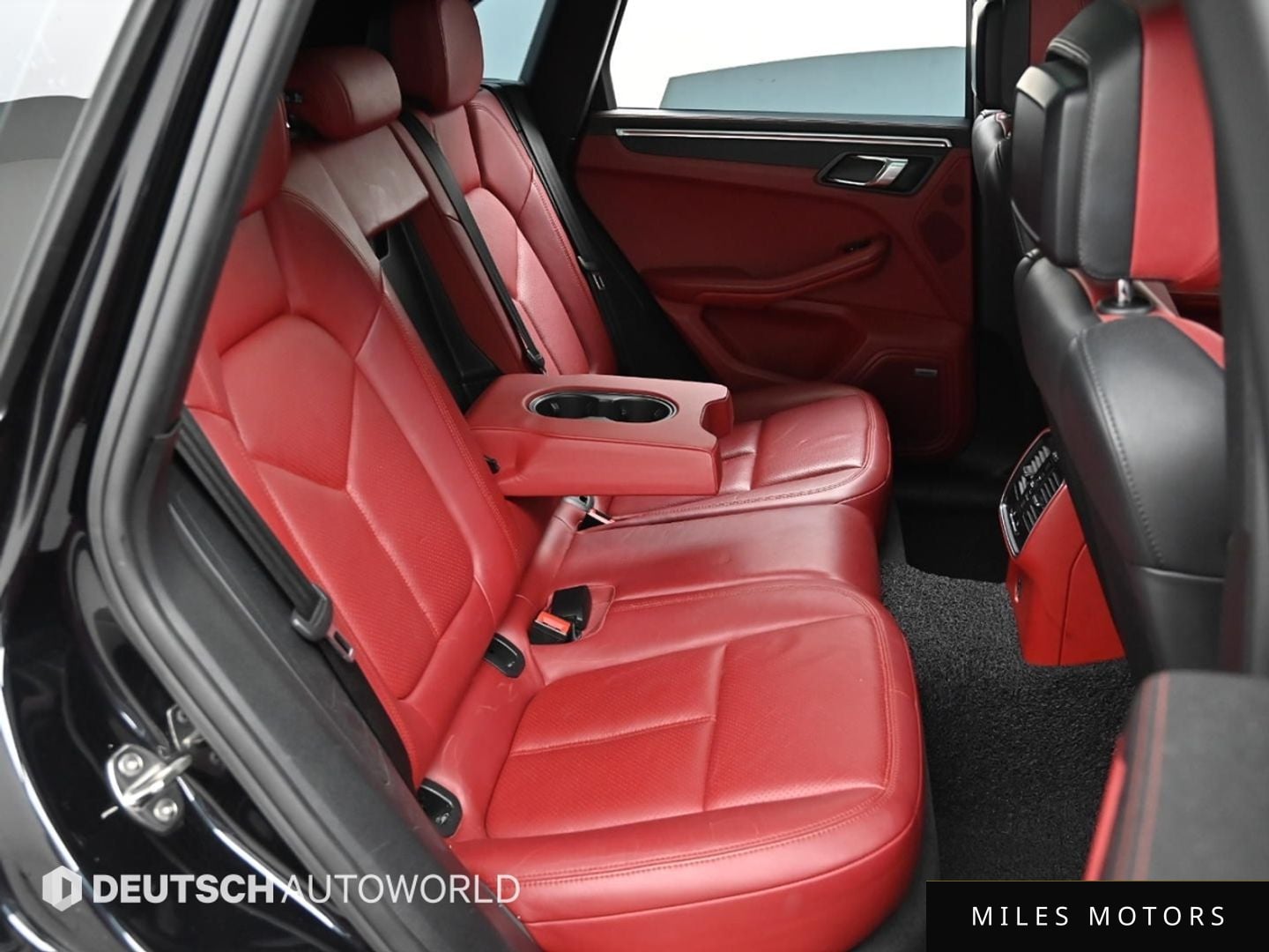 Porsche Macan 2017 — миниатюра 12