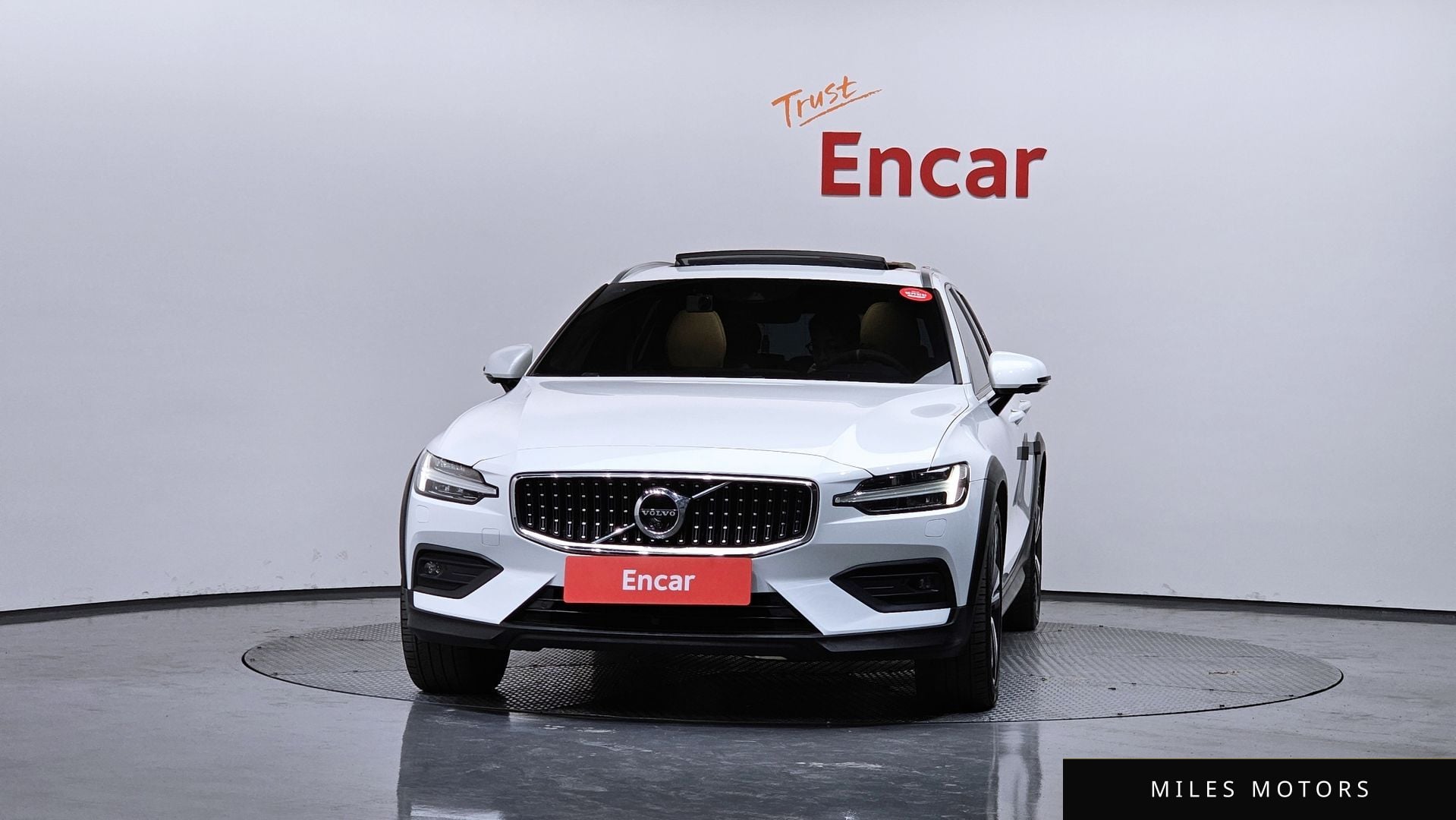 Volvo V60 2021 — миниатюра 3