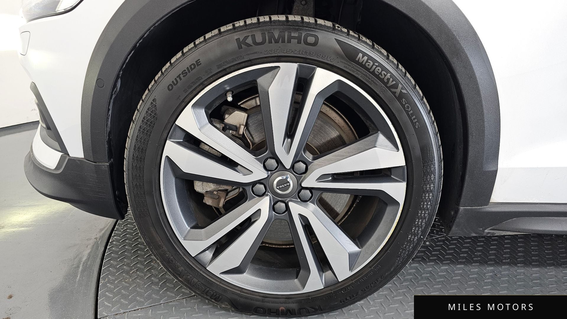 Volvo V60 2021 — миниатюра 5
