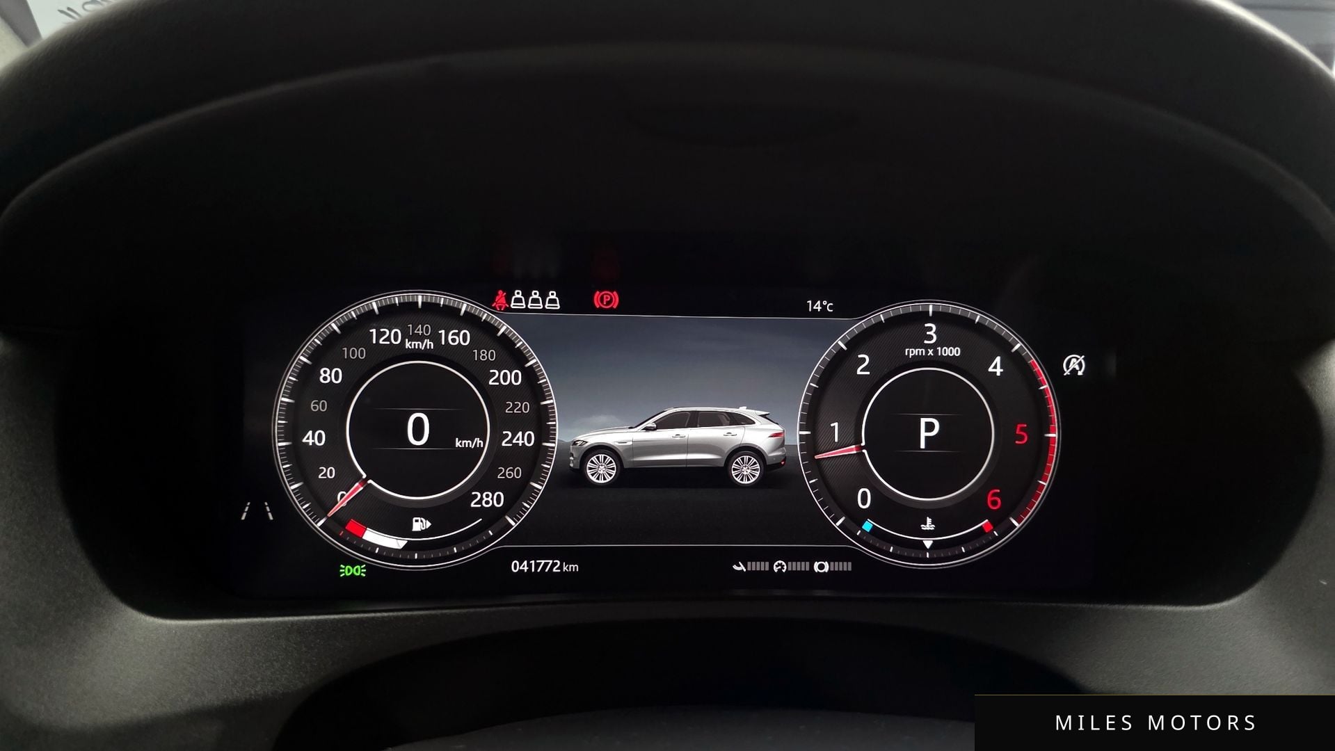 Jaguar F-PACE 2019 — миниатюра 11