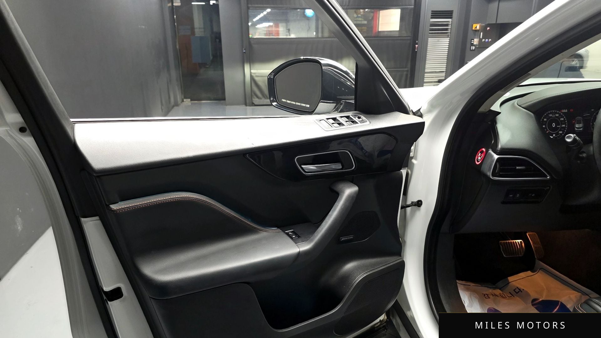 Jaguar F-PACE 2019 — миниатюра 14