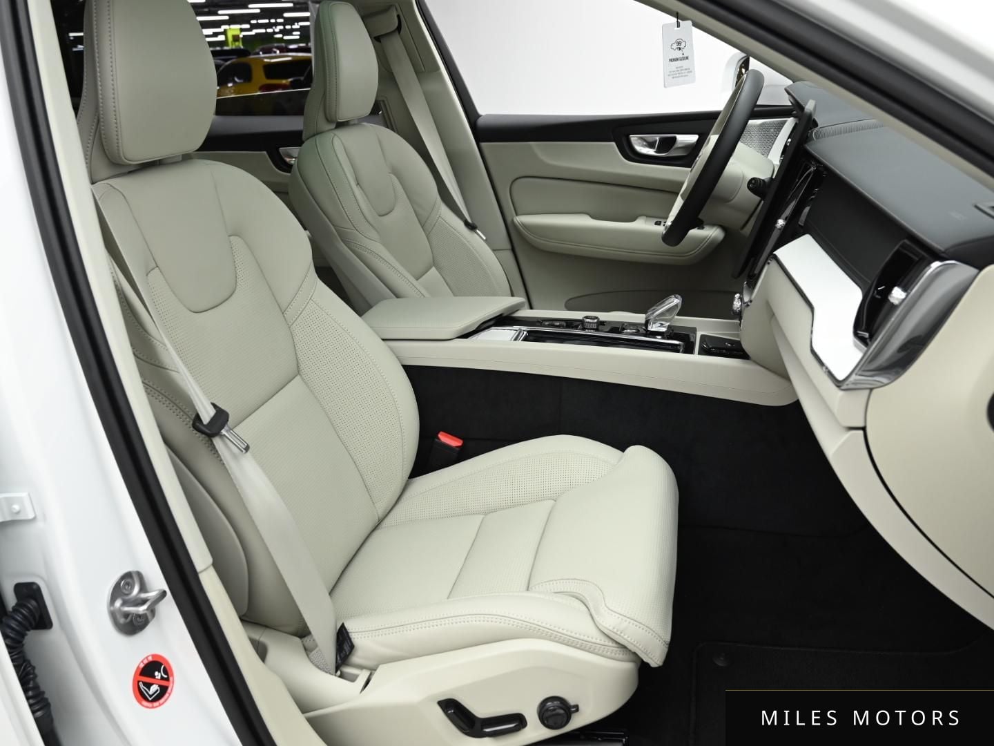 Volvo XC60 2026 — миниатюра 10