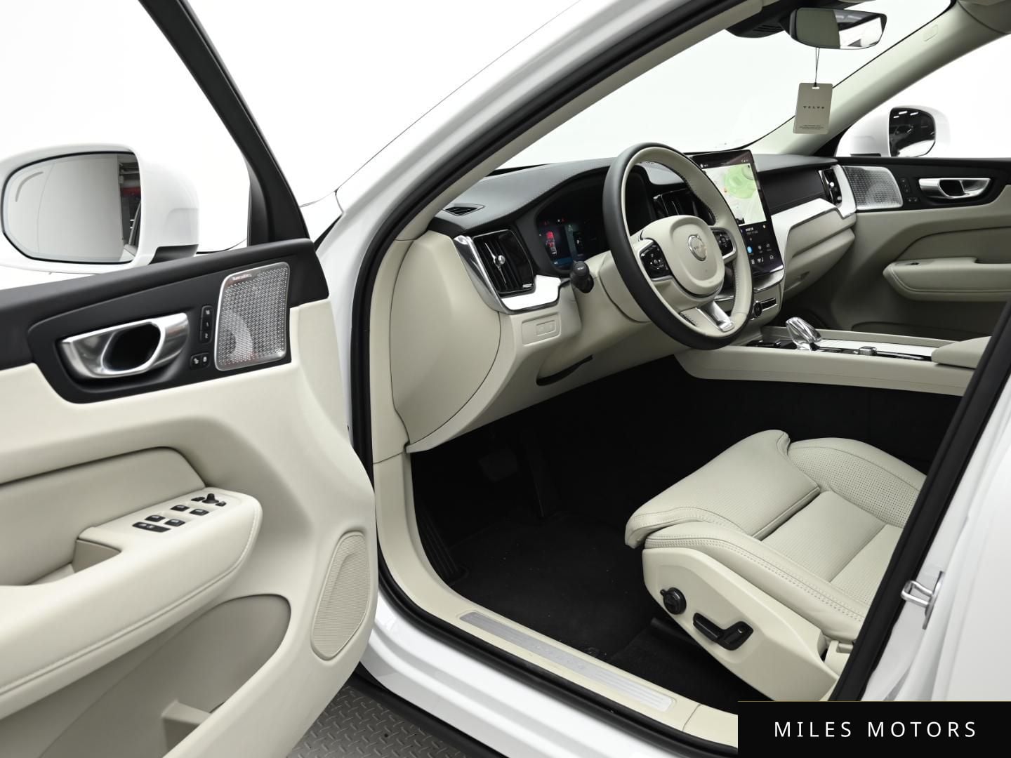 Volvo XC60 2026 — миниатюра 11