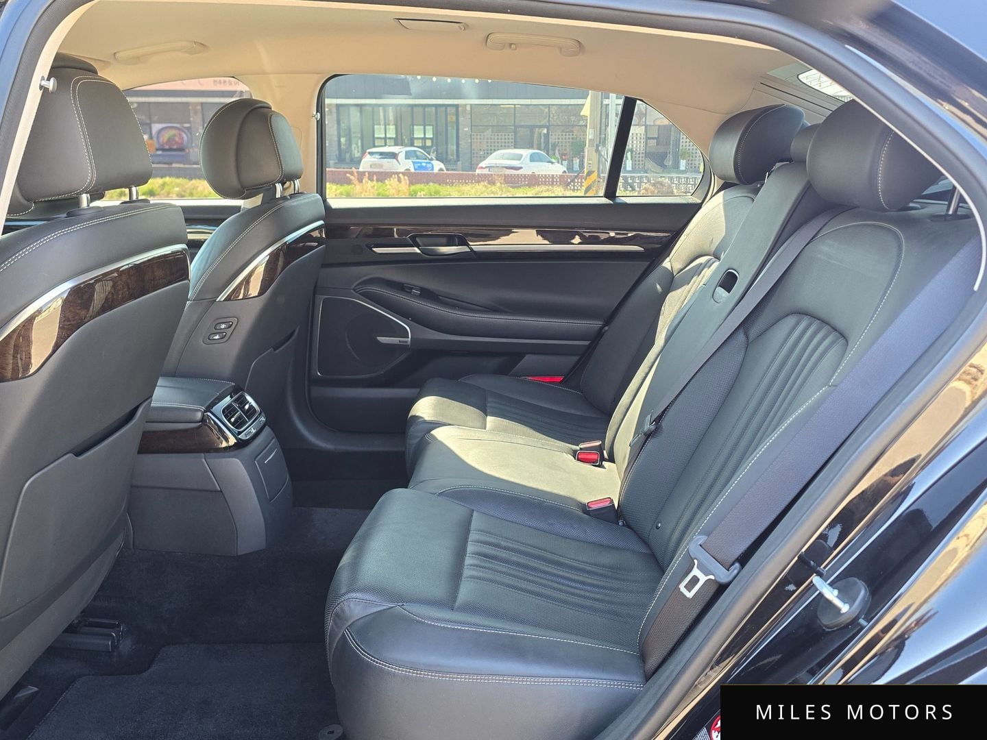 Genesis G90 2019 — миниатюра 7