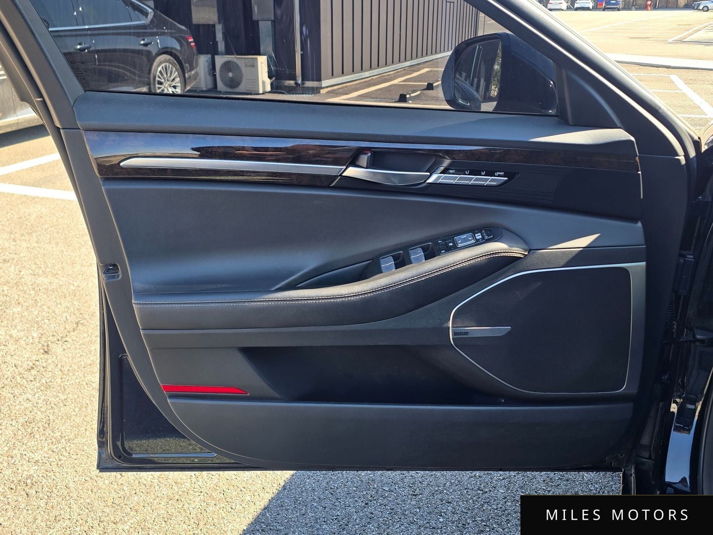 Genesis G90 2019 — миниатюра 8