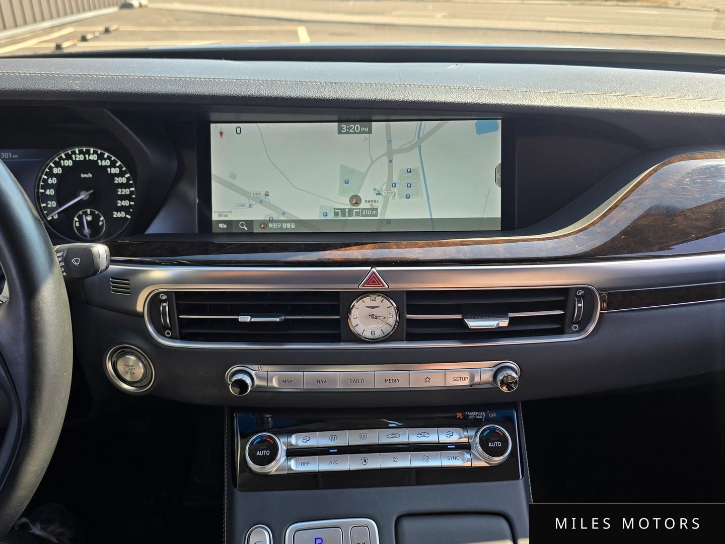 Genesis G90 2019 — миниатюра 11