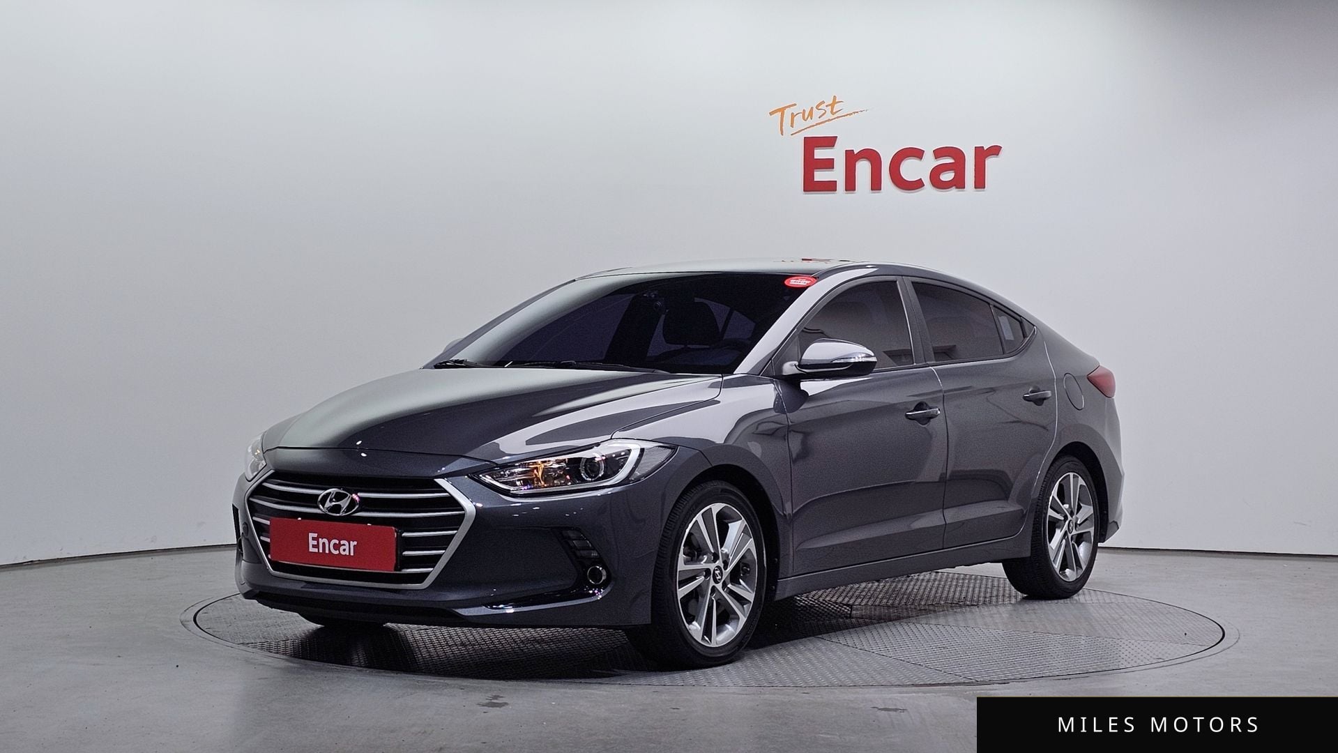 Hyundai AVANTE 2017 — фото 1 из 12
