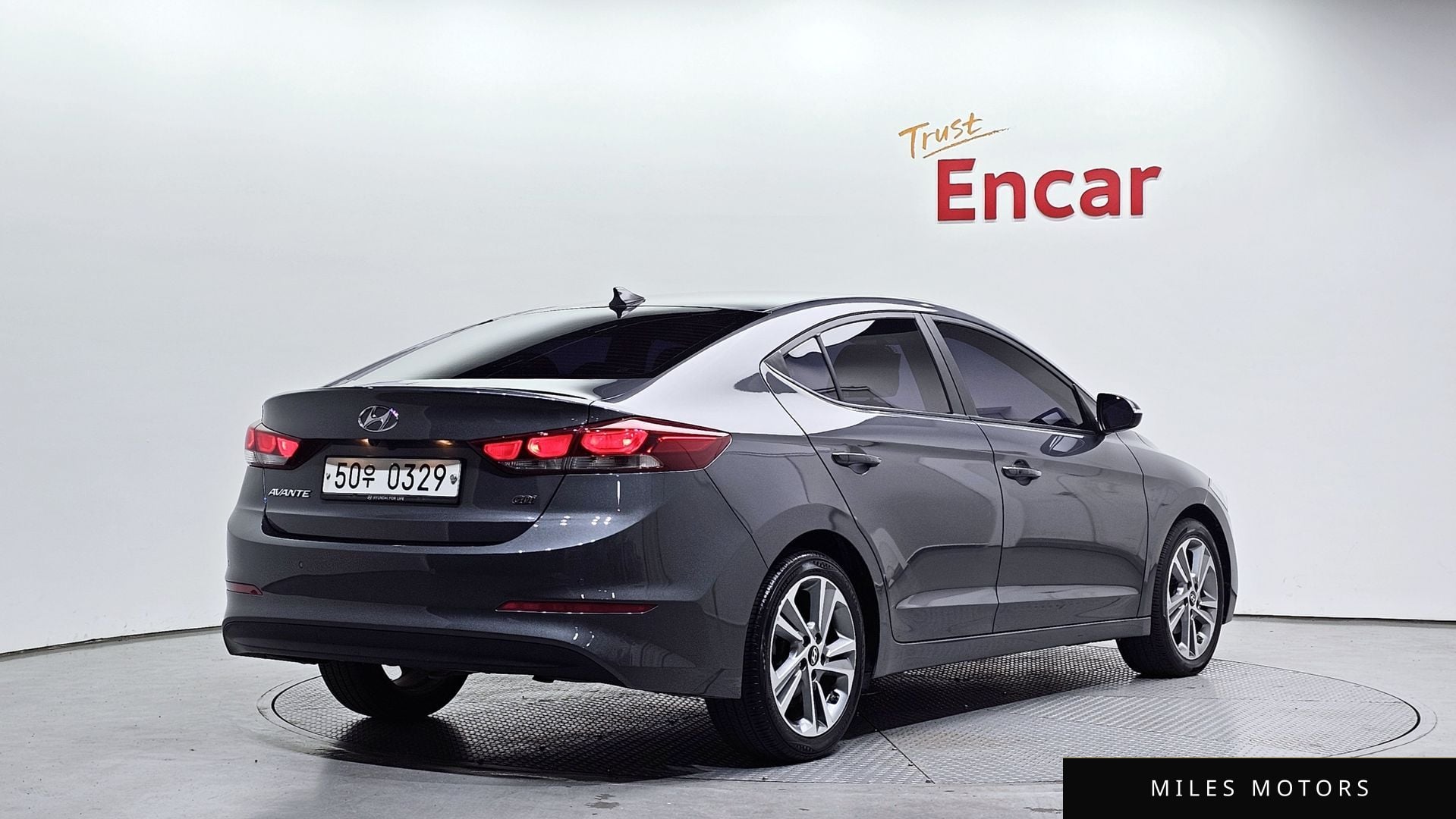 Hyundai AVANTE 2017 — миниатюра 2
