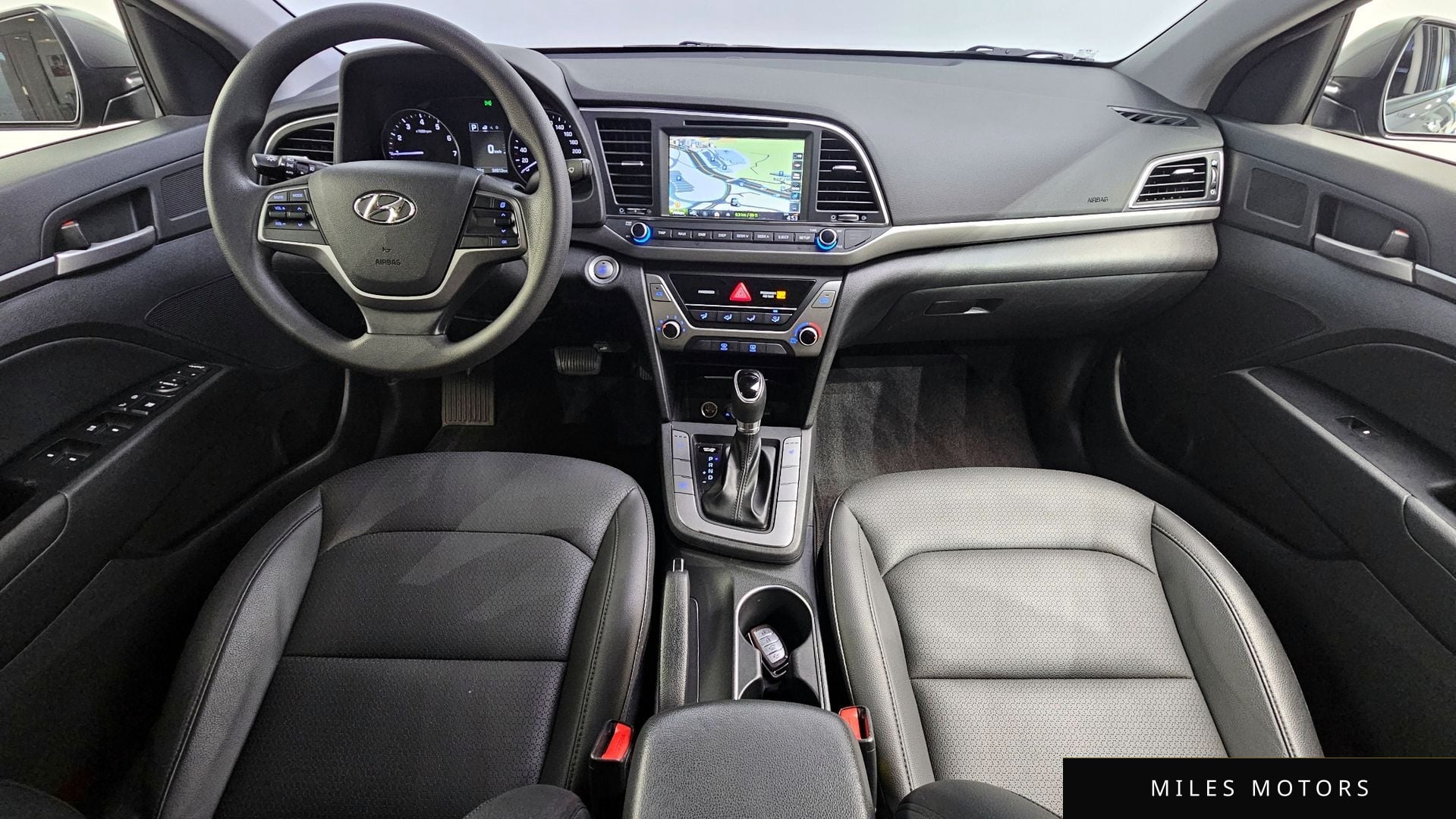 Hyundai AVANTE 2017 — миниатюра 10