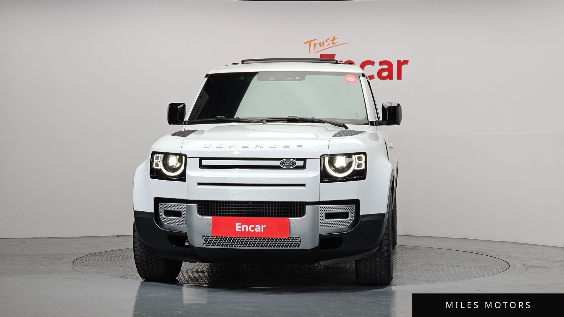 Land Rover Defender 2024 — миниатюра 3