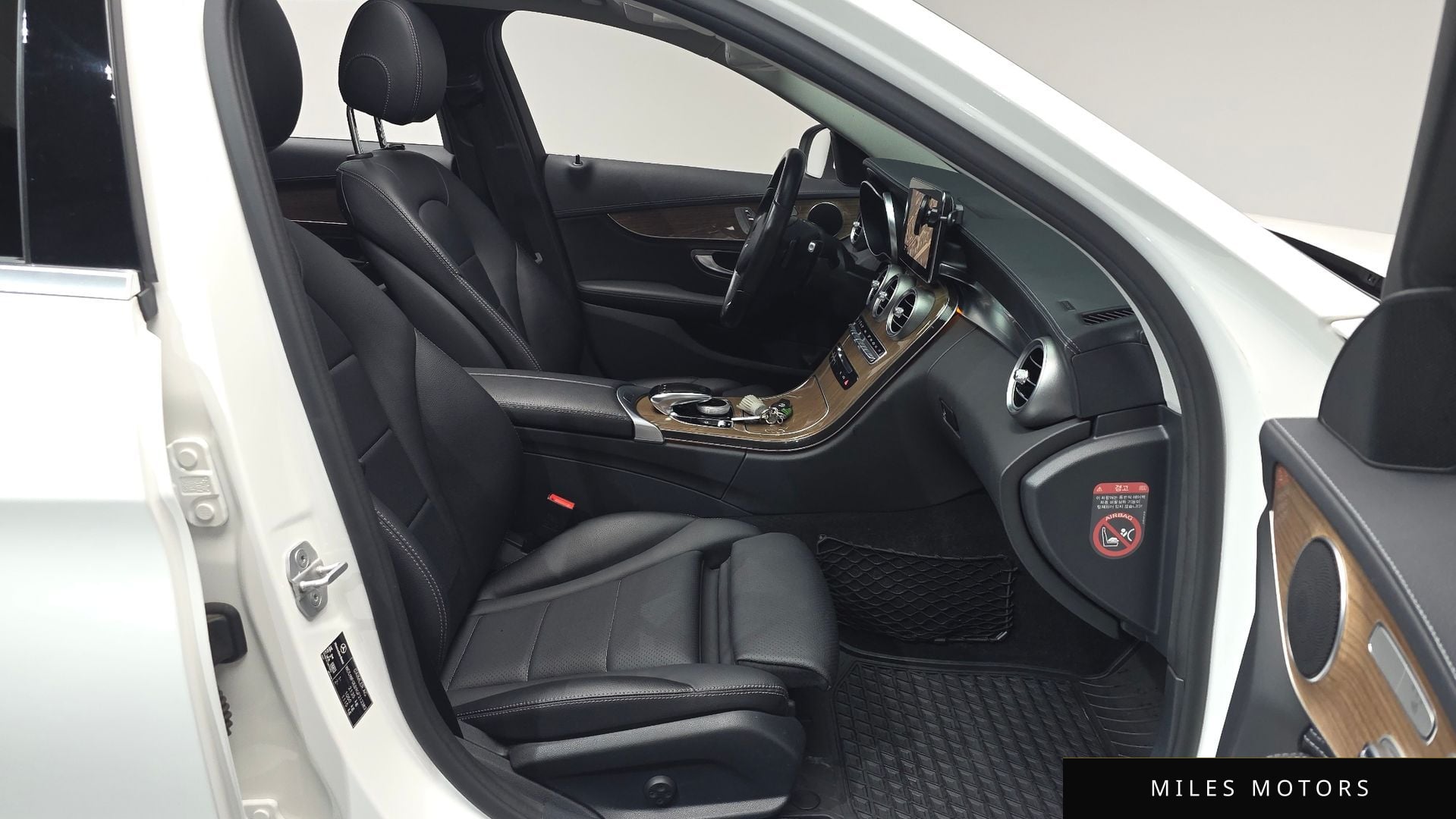 Mercedes-Benz C-Class W205 2016 — миниатюра 12