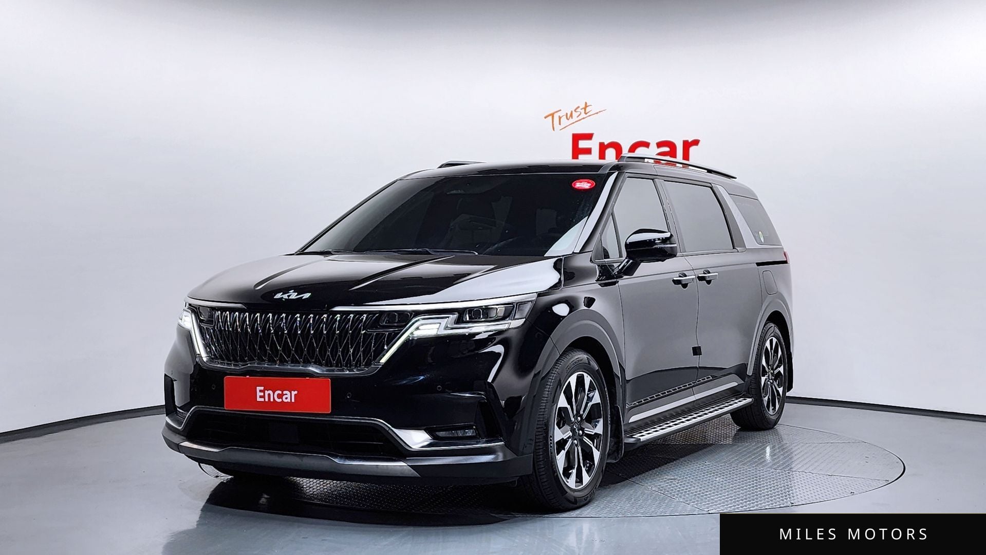 Kia Carnival 2022 — фото 1 из 12