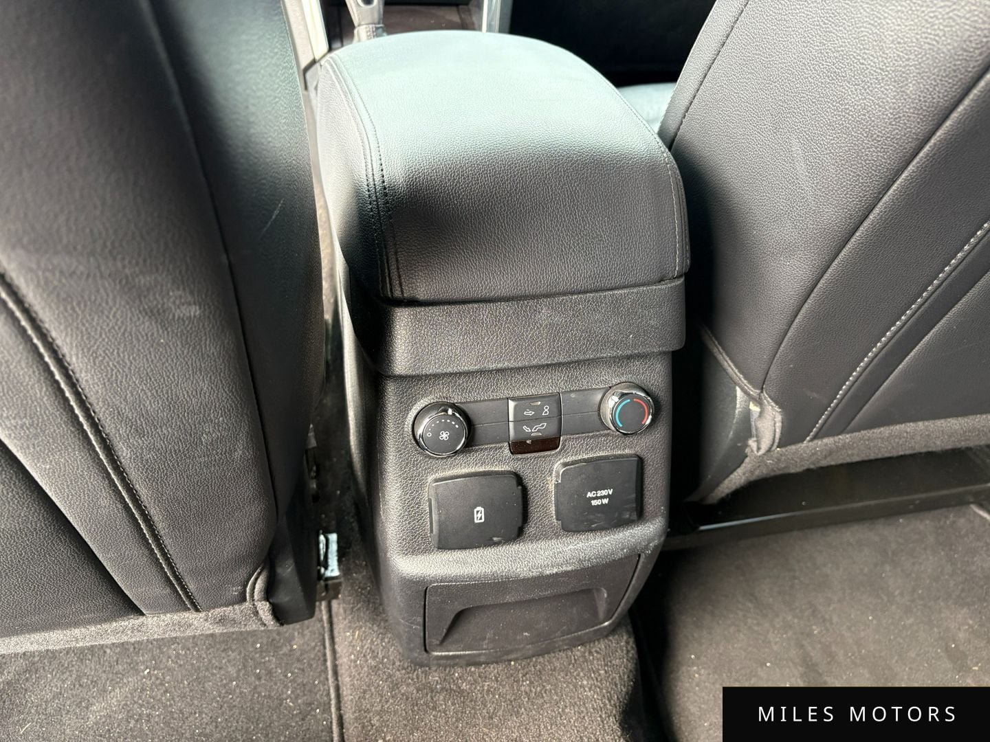 Ford Explorer 2019 — миниатюра 17