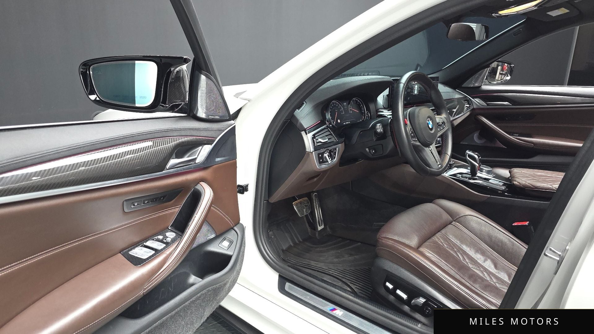 BMW 5 Series (G30) 2018 — миниатюра 11