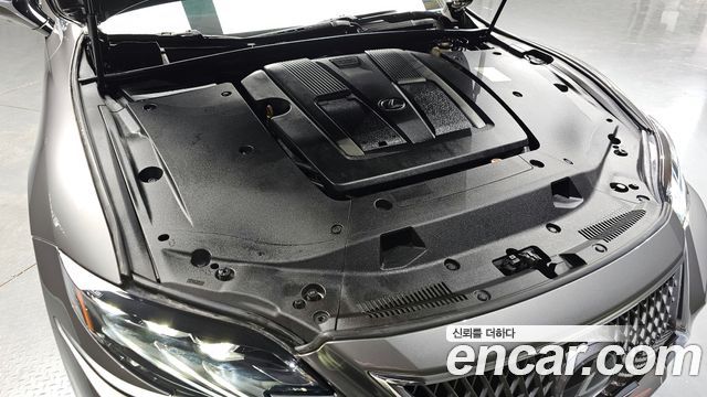 Лексус LS500 2018 — миниатюра 6