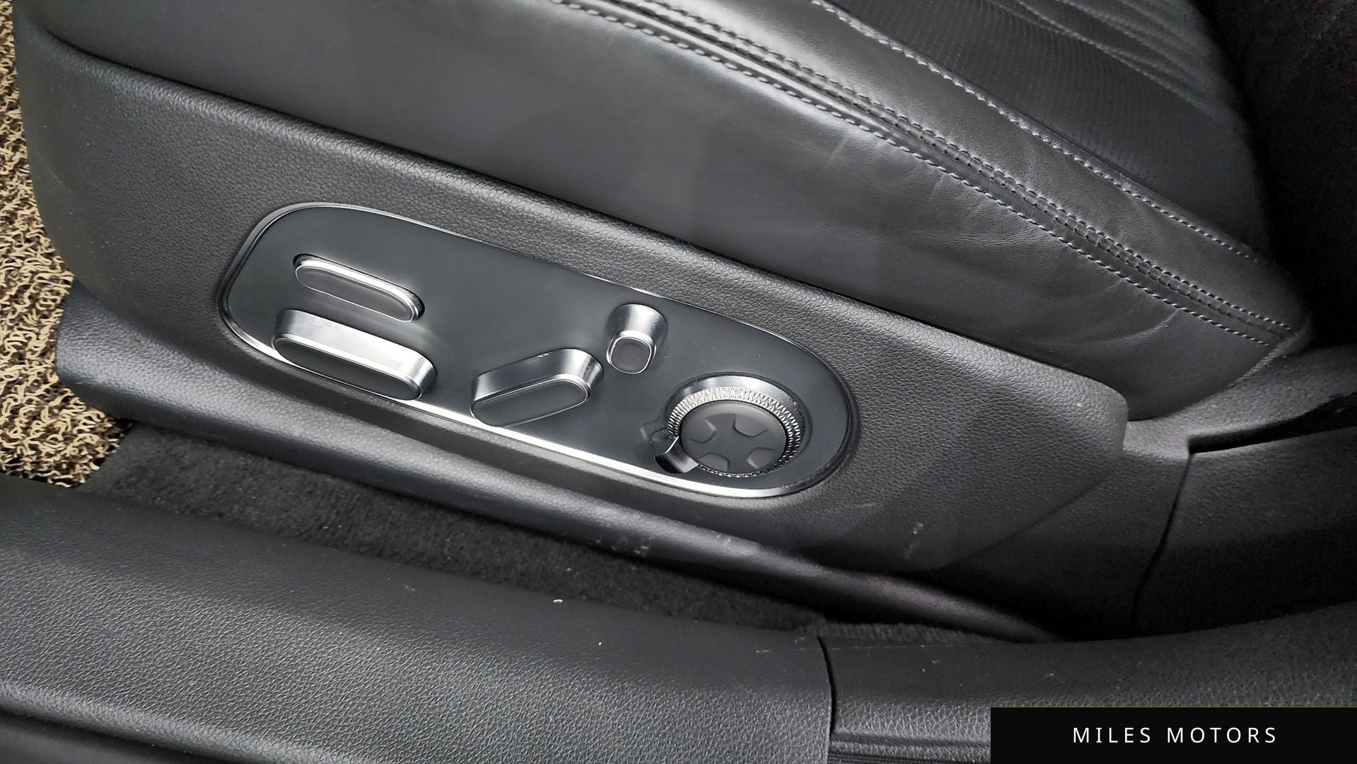 Genesis G90 (RS4) 2022 — миниатюра 30