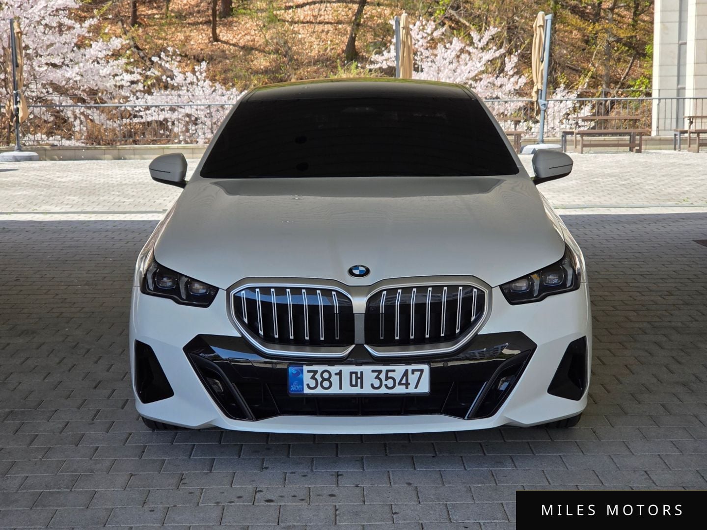 BMW 5 Series (G60) 2025 — миниатюра 3