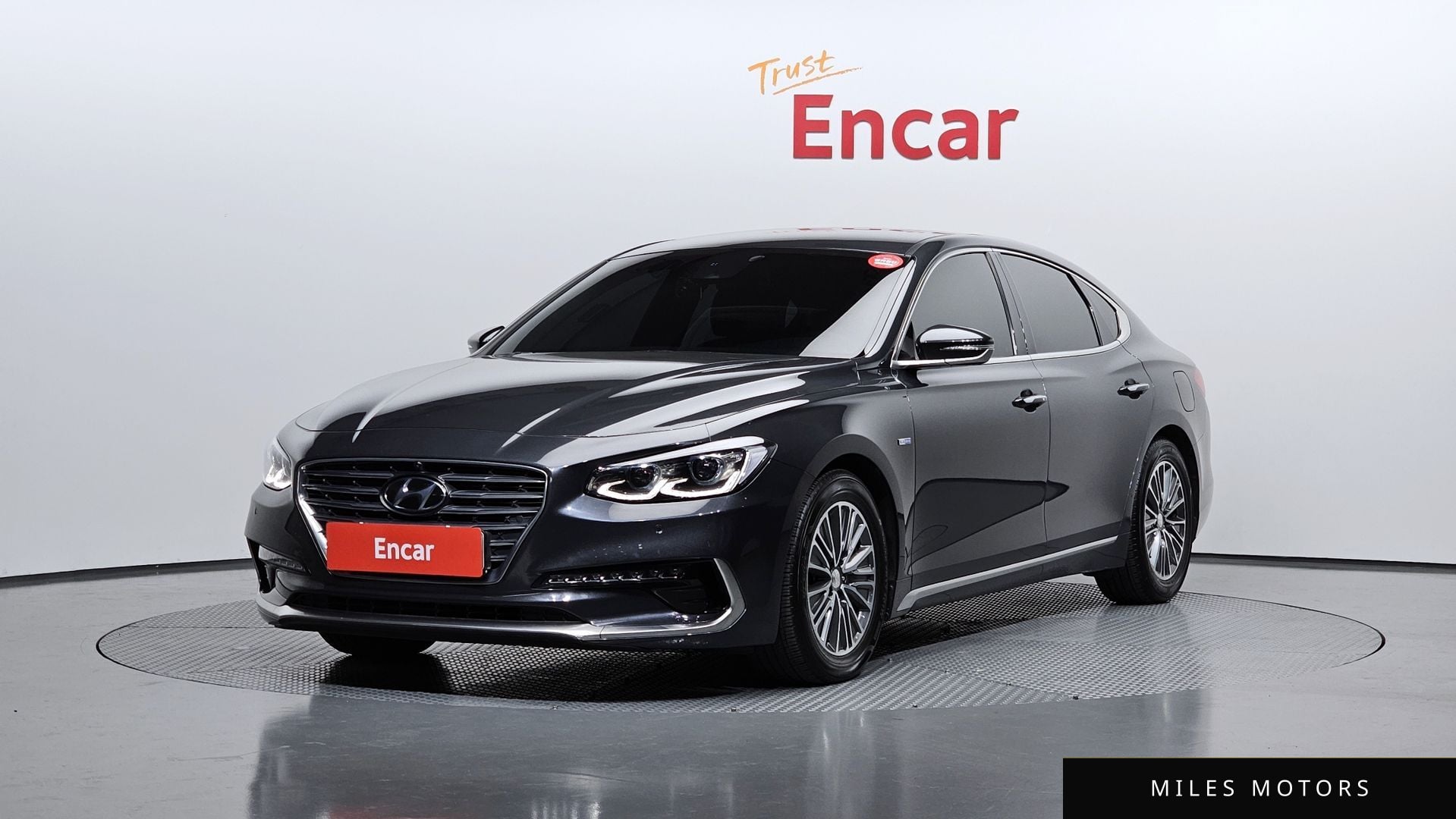 Hyundai Grandeur 2018 — фото 1 из 12