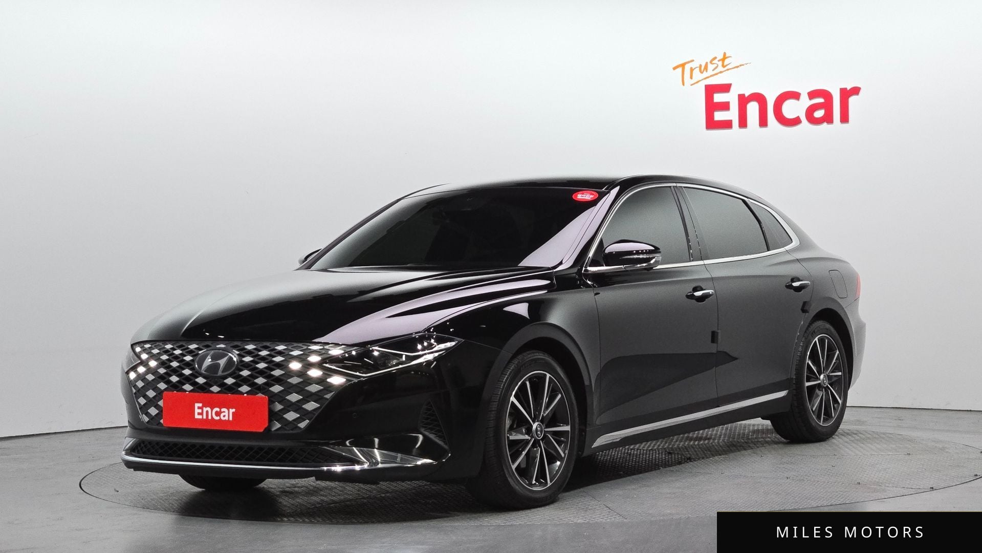 Hyundai Grandeur 2023 — фото 1 из 12