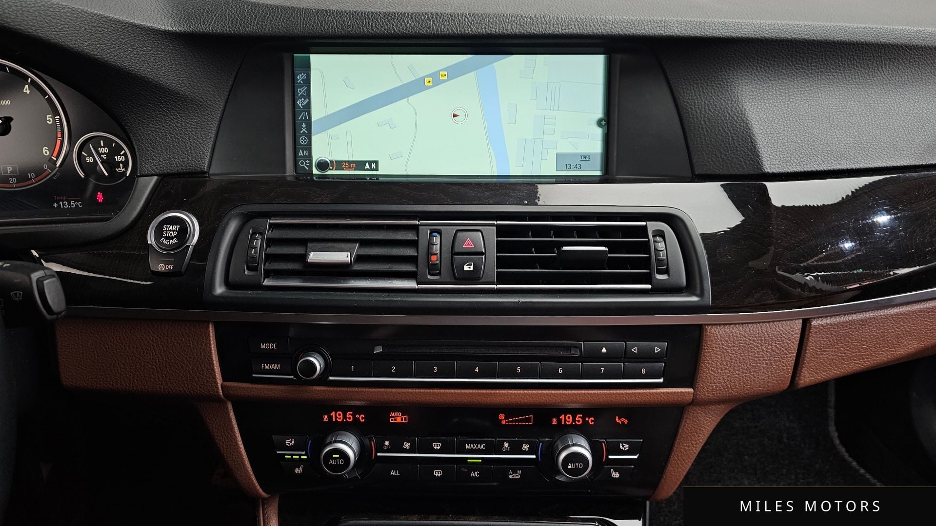 BMW 5시리즈 (F10) 2013 — миниатюра 15