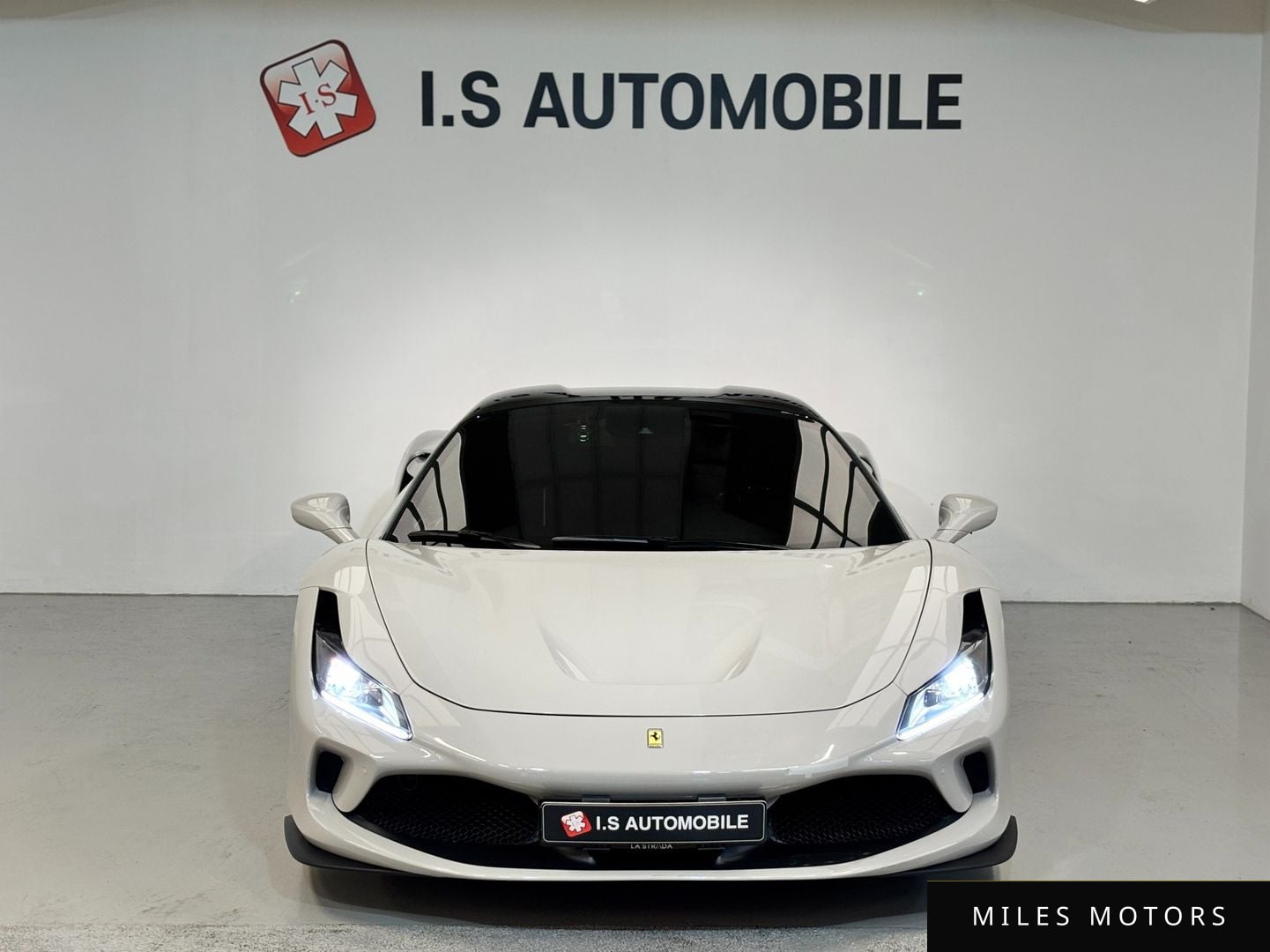 Ferrari F8 스파이더 2021 — миниатюра 2