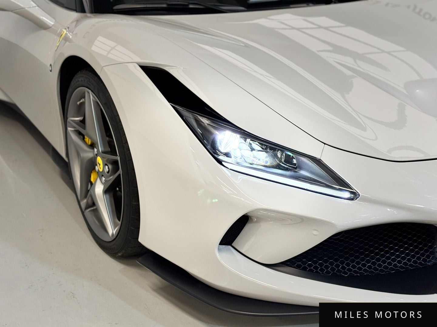 Ferrari F8 스파이더 2021 — миниатюра 19