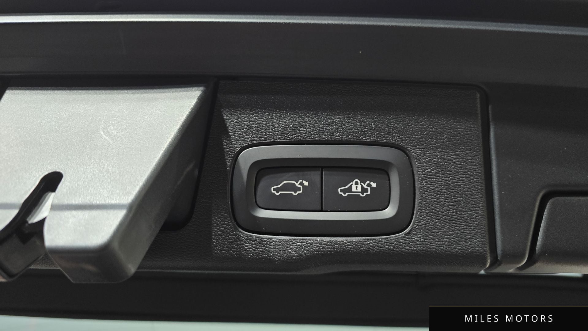 Volvo XC60 2021 — миниатюра 20