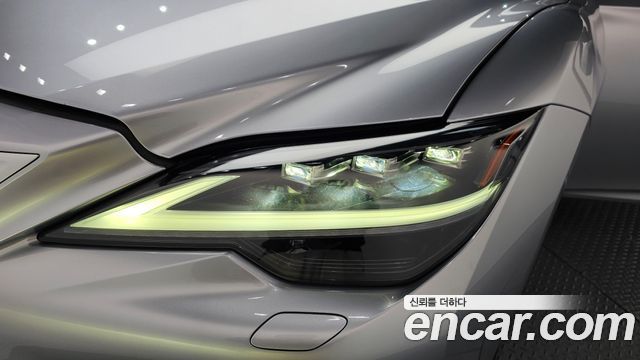 Лексус LS500h 2022 — миниатюра 8