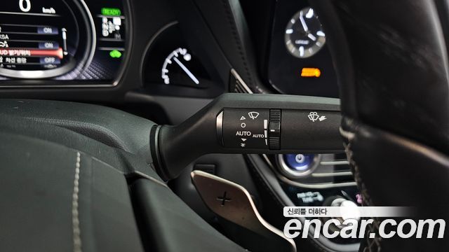 Лексус LS500h 2022 — миниатюра 37