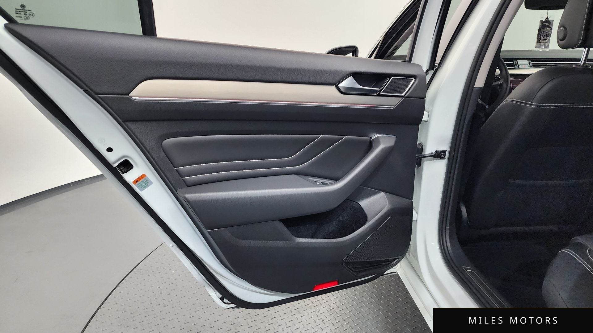 Volkswagen 파사트 GT(B8) 2021 — миниатюра 15