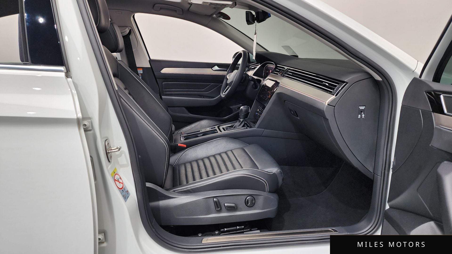 Volkswagen 파사트 GT(B8) 2021 — миниатюра 16