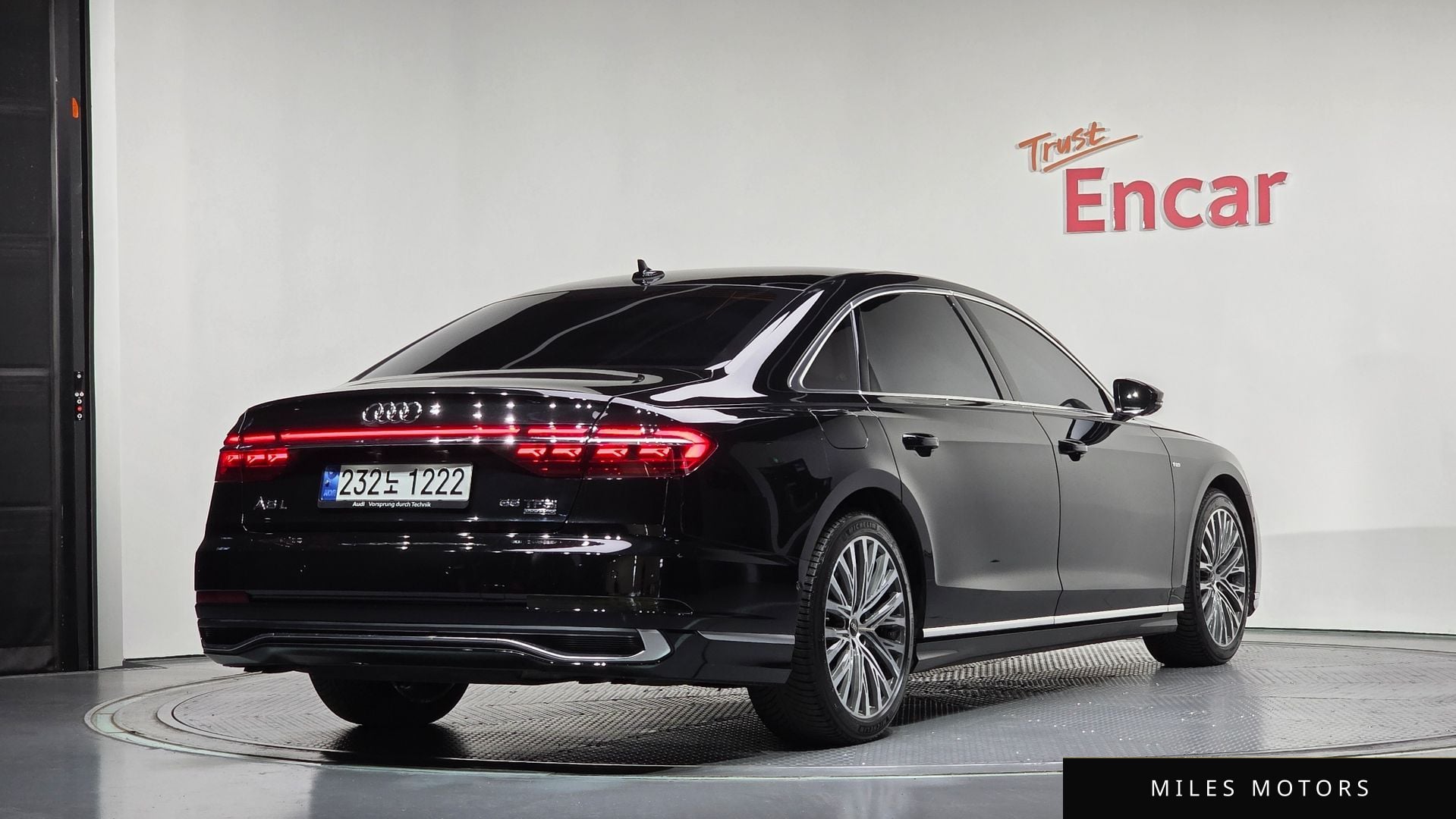 Audi A8 (D5) 2023 — миниатюра 2