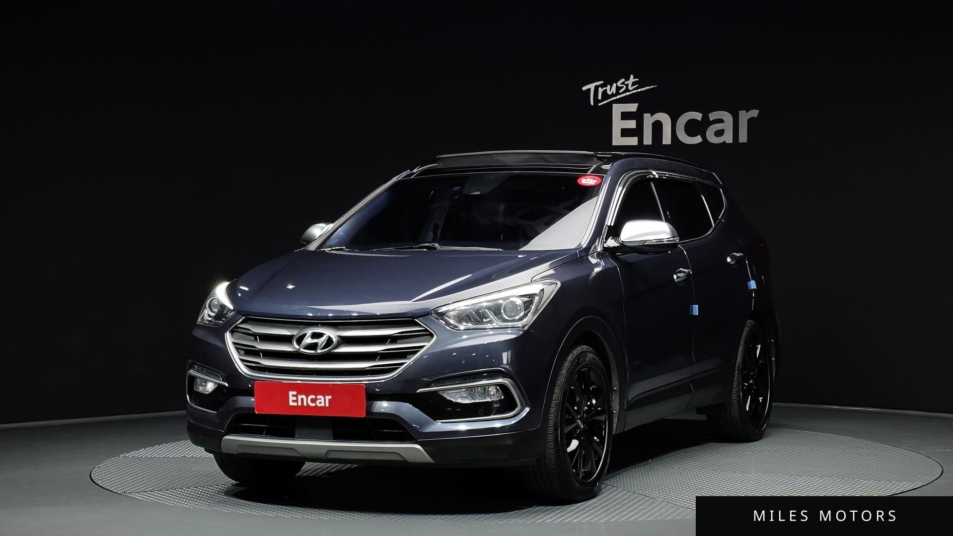 Hyundai Santafe 2017 — фото 1 из 12