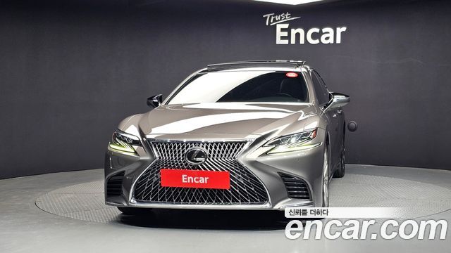 Лексус LS500 2019 — миниатюра 3