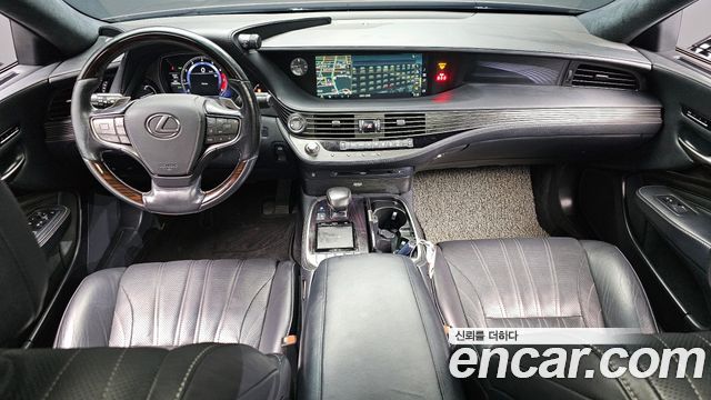 Лексус LS500 2019 — миниатюра 7