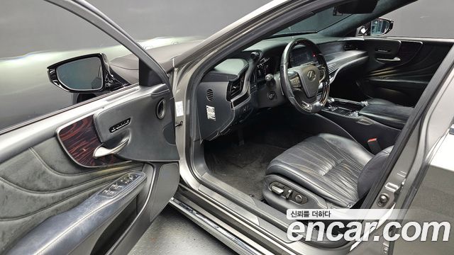 Лексус LS500 2019 — миниатюра 10
