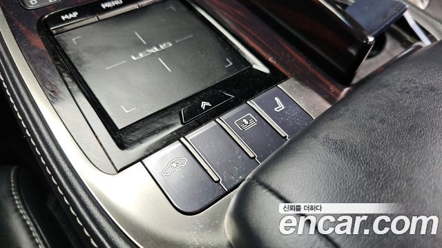 Лексус LS500 2019 — миниатюра 16