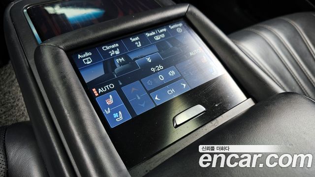 Лексус LS500 2019 — миниатюра 18