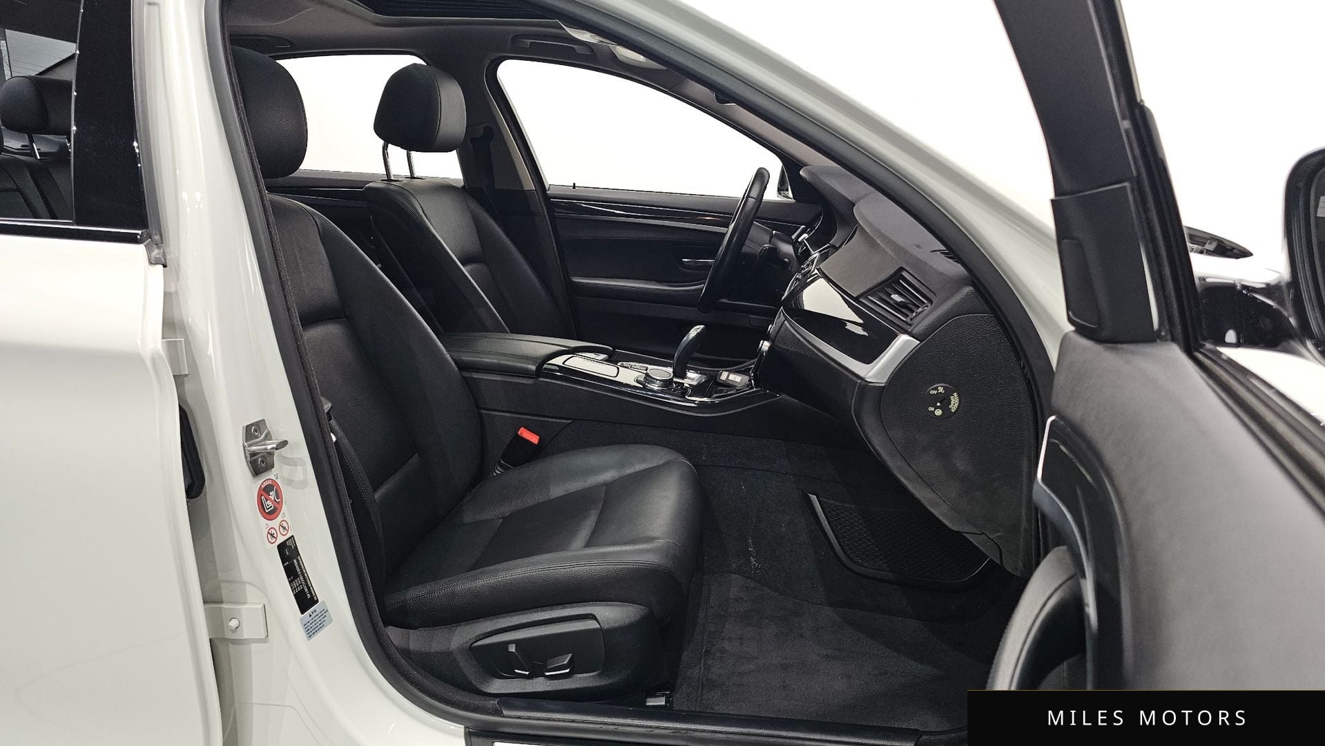 BMW 5 Series (F10) 2016 — миниатюра 10