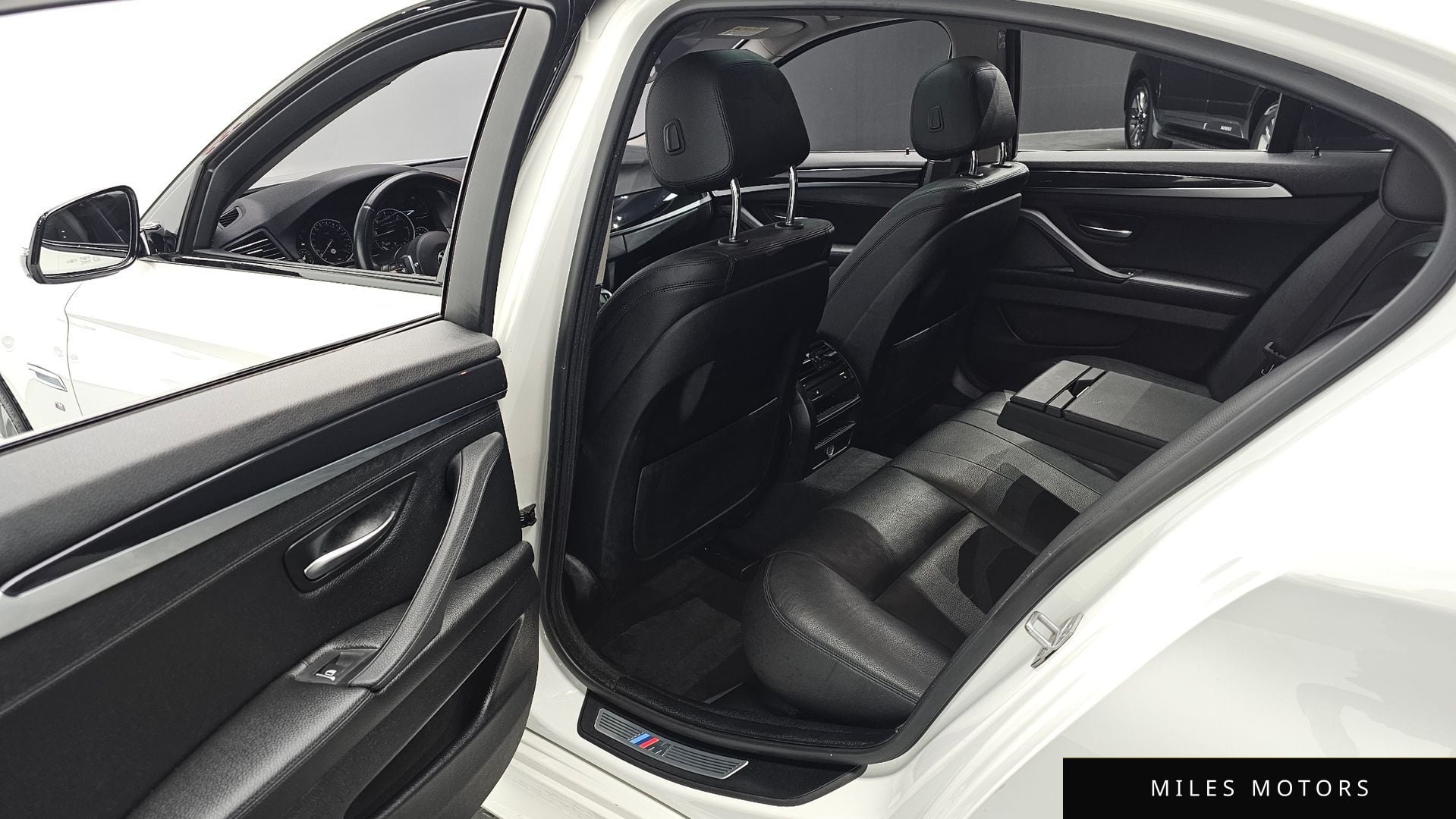 BMW 5 Series (F10) 2016 — миниатюра 12