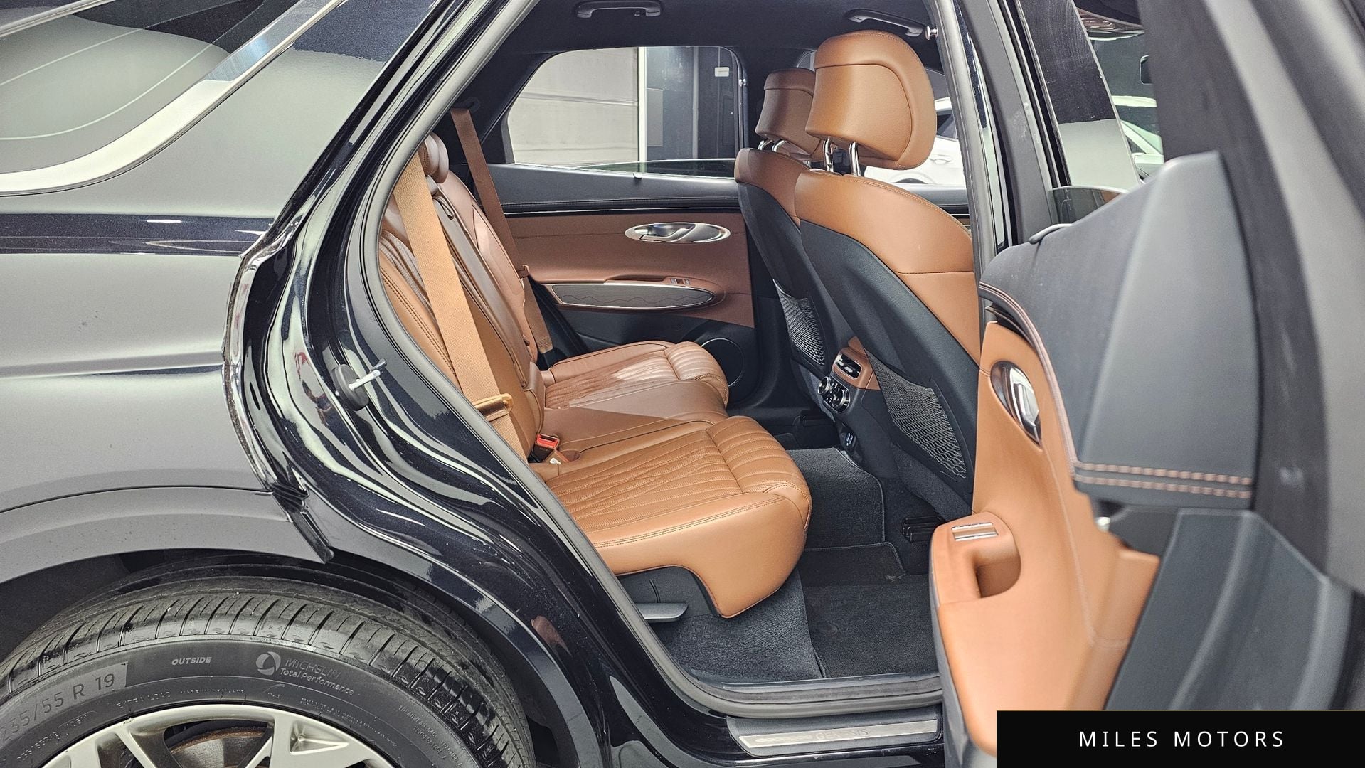 Genesis GV70 2021 — миниатюра 18